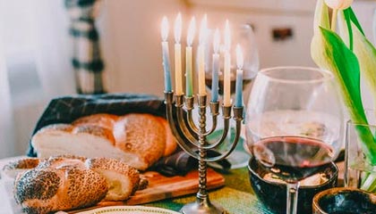 爱游戏官方-北京半马精彩收官，国内选手夺得男子组冠军，北京半马终点