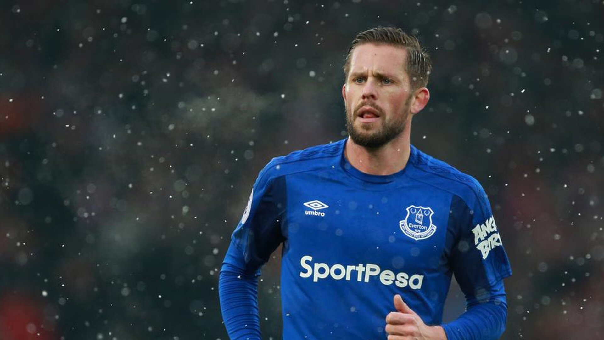 “定向越野：东部新区赛场考验运动员全方位能力”